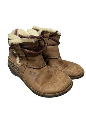 UGG Brown Leather Cove Ankle Boots 6